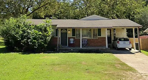 701 Spring Grove Rd — Photo 1