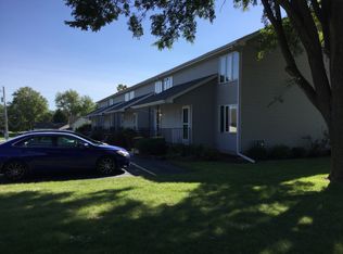 120 N West St, Creston, IL 60113