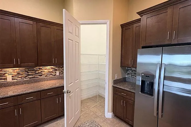3700 Paradiso Cir — Photo 14