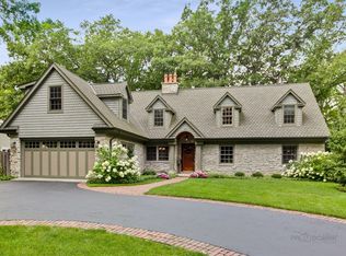 48 Moffett Rd, Lake Bluff, IL 60044