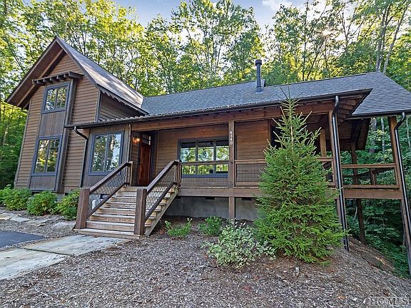 4th image of 4140 Lake Forest Dr