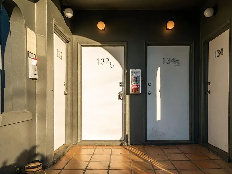 132 S Mountain View Ave #1/2 — Photo 15