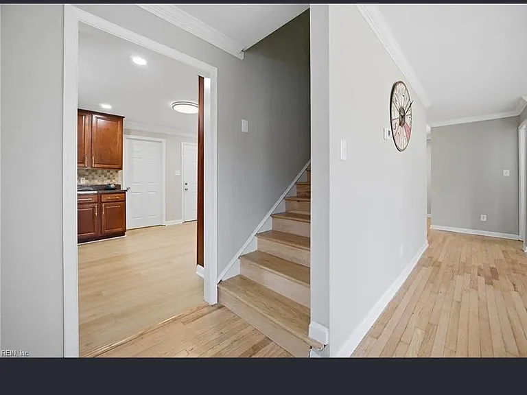 2508 Markham St — Photo 2