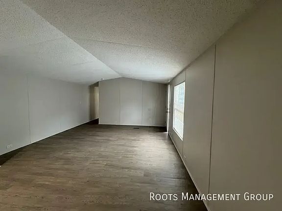 5th image of 115 W Loudon Ave #K082-k82