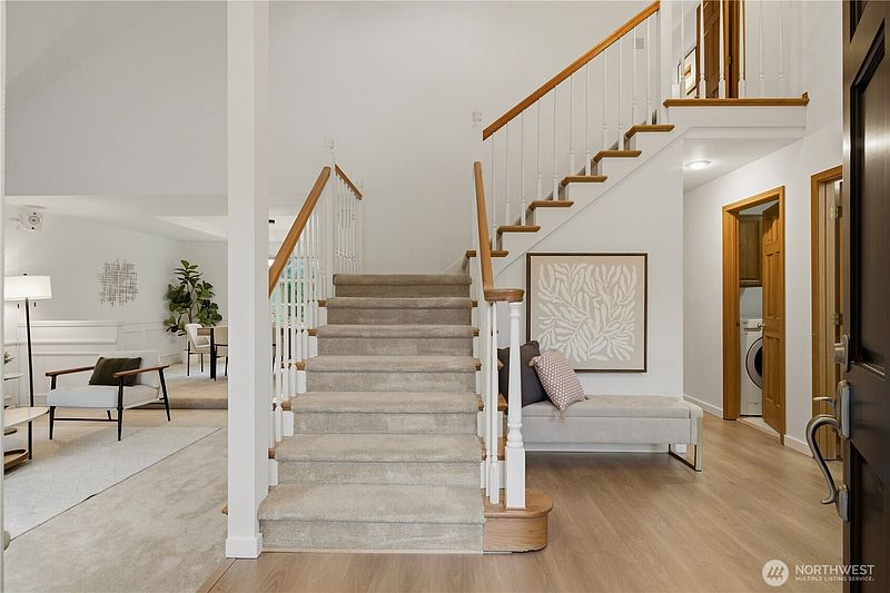 3rd image of 11607 SE 77th Place