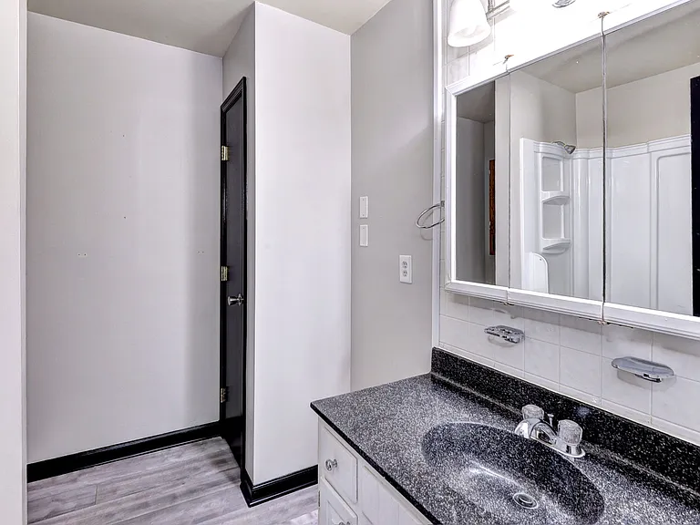 9106 Lost Forest Dr — Photo 23