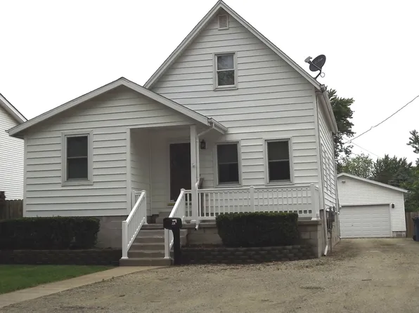 320 E Hickory St, Watseka, IL 60970