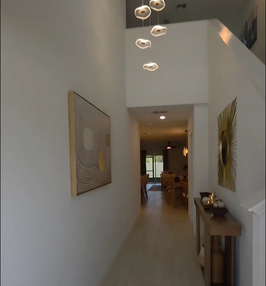 5 bed, 2.5 bath, 2389 sqft, $3,600 — Photo 2