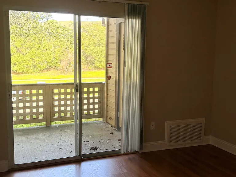 103 Tuscany Ct — Photo 25