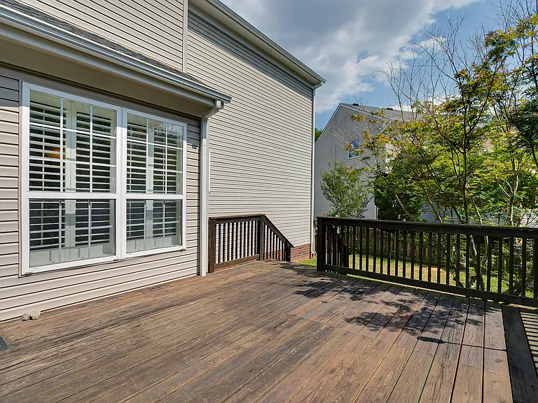 307 Devonshire Dr — Photo 22