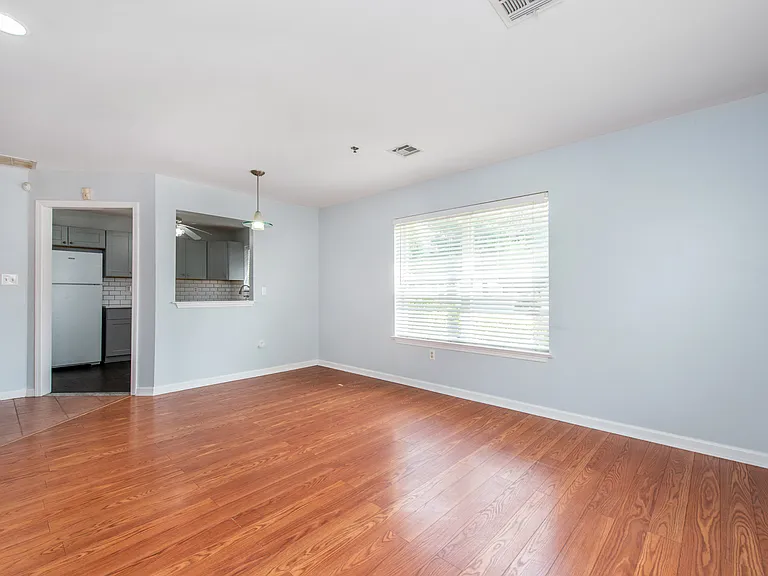 901 Stuyvesant Ave #101 — Photo 7