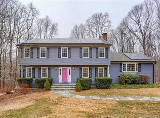 8 Thunder Ridge Rd, Sandy Hook, CT 06482