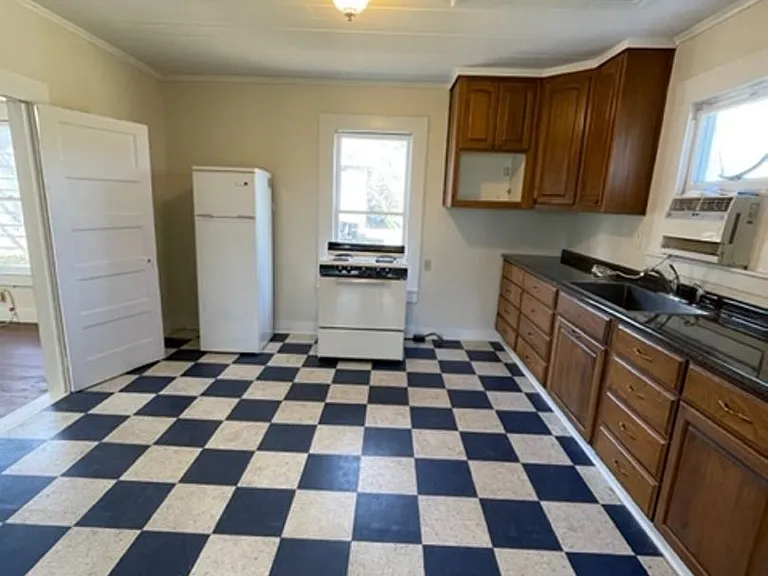 1107 S Old Temple Rd — Photo 5