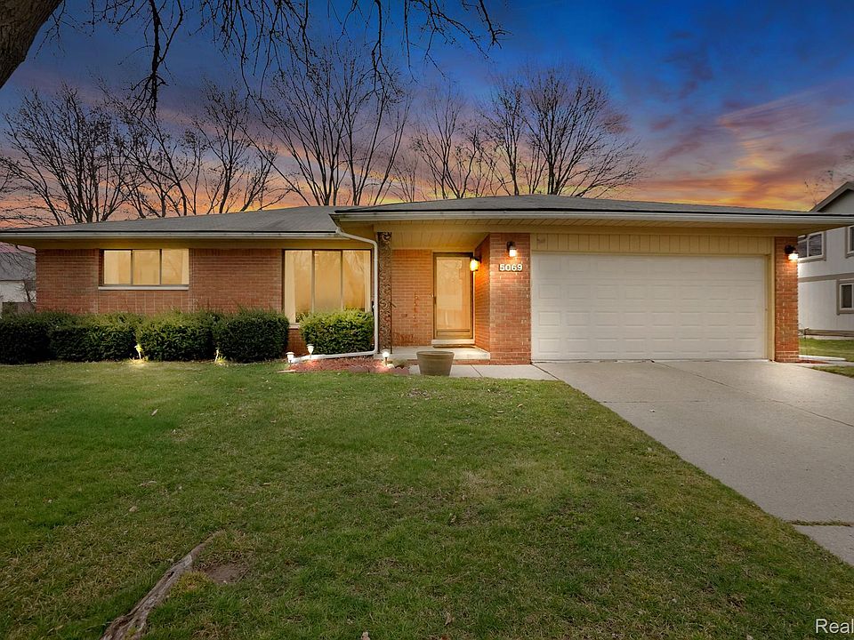 1st image of 5069 Falmouth Dr