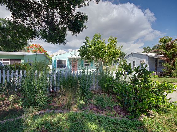 2nd image of 5811 Magnolia St N