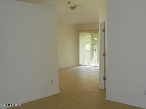 5th image of 1799 Forest Creek Dr