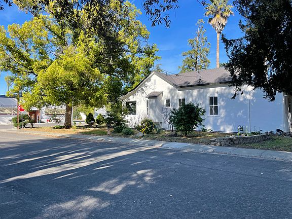 3rd image of 14 Russell St