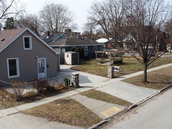 535 South St, Windsor, ON N9C 2W8