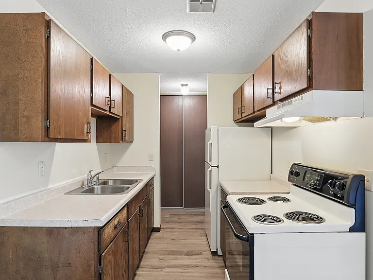 Forest Park Apartments — Photo 23