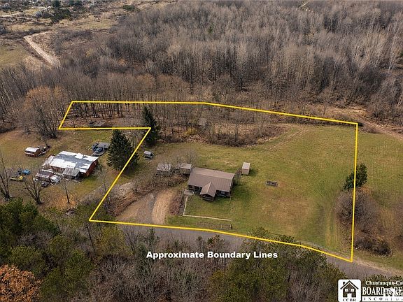2nd image of 1851 Upper Birch Run Rd