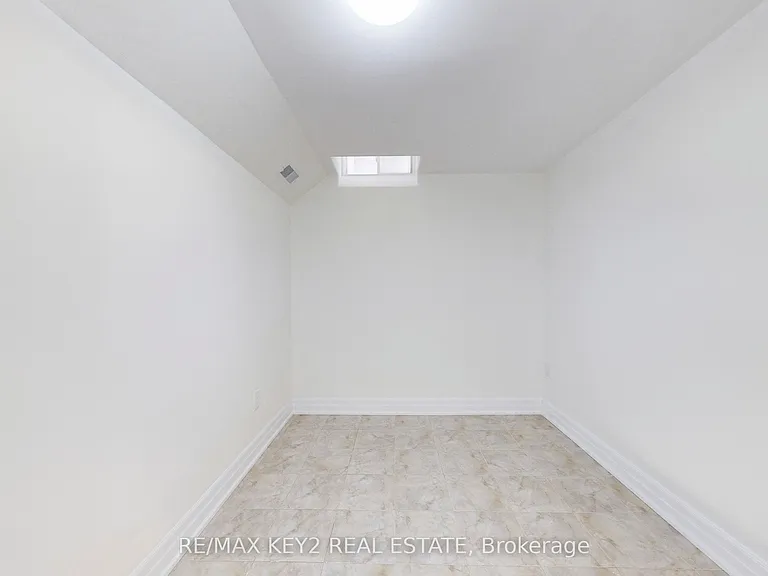 54 Oakford Dr #BASEMENT — Photo 22