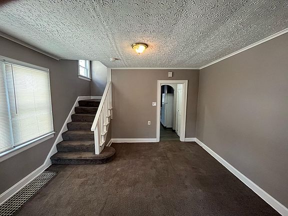 3rd image of 1522 Loretta Ave