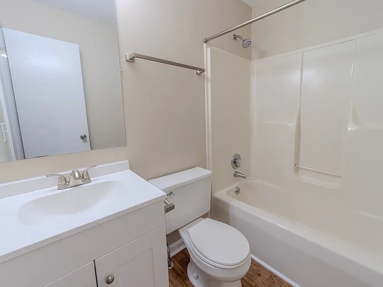 1711 Baltimore Dr #B — Photo 7