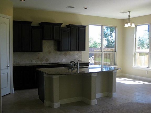 5th image of 9511 Brannok Ln