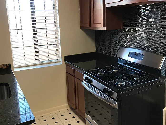 Fleetwood Village Apartments — Photo 20