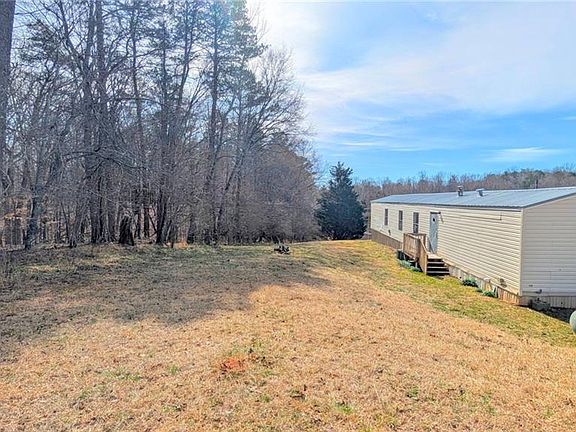 4th image of 1560 Grindle Bridge Rd