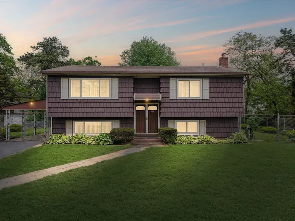 75 S 32nd Street, Wyandanch, NY 11798