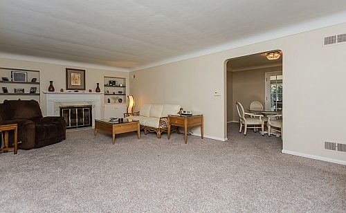 2nd image of 3005 Manchester Blvd