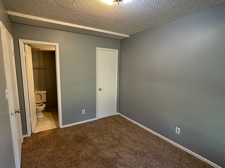 2125 Quail Creek Dr — Photo 18