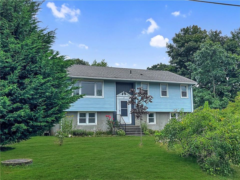 1st image of 37 Marion Dr