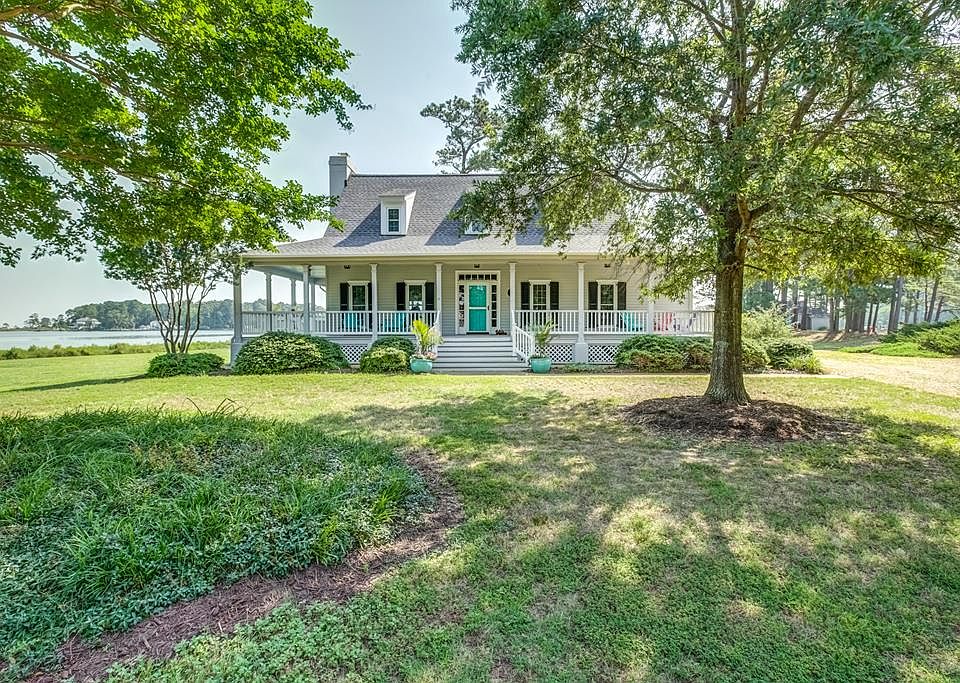 1st image of 734 Brightwaters Dr