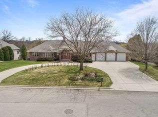 1199 Ridge Rd, Owatonna, MN 55060