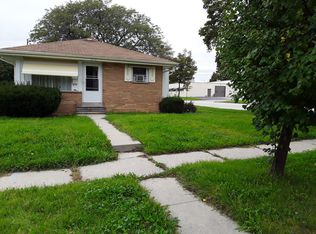 5777 N 97th St, Milwaukee, WI 53225