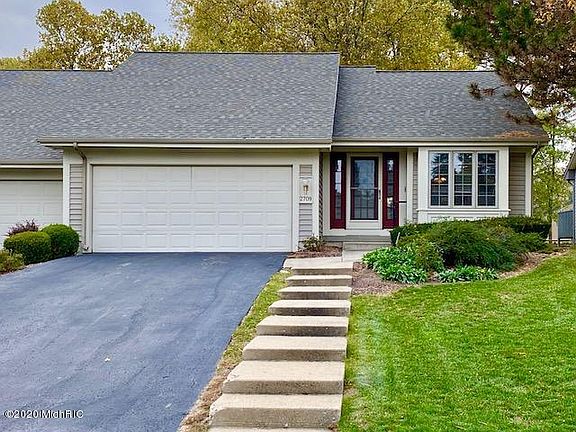2nd image of 2709 Mulford Dr SE