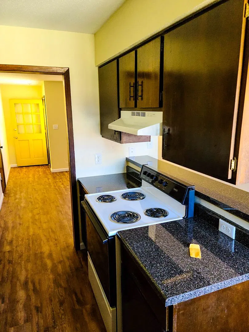 Edna Golden Homes — Photo 2