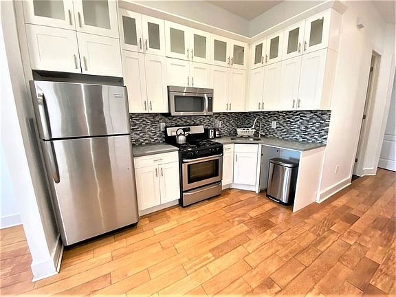 3rd image of 1945 Atlantic Ave #1