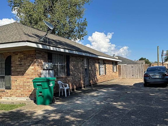 3rd image of 264 Meadows Dr #262/266