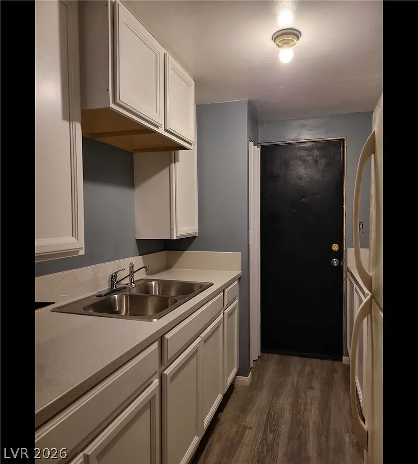 1 bed, 1.0 bath, 1104 sqft, $1,225 — Photo 3
