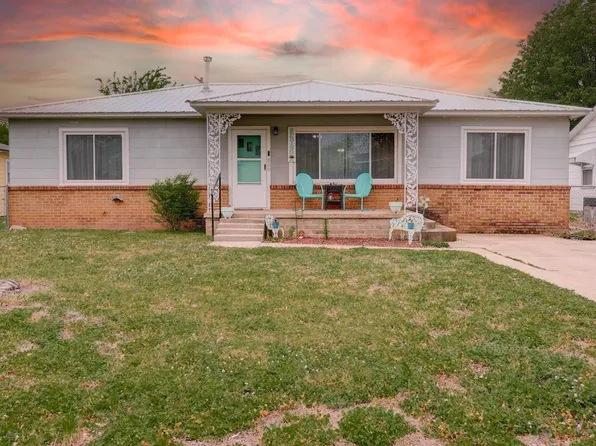 809 N 7th St, Arkansas City, KS 67005