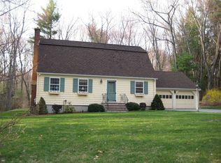 7 Bandera Dr, Bedford, MA 01730