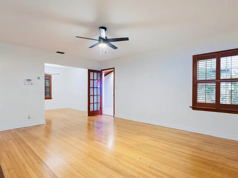 2131 Winter Park Rd — Photo 2