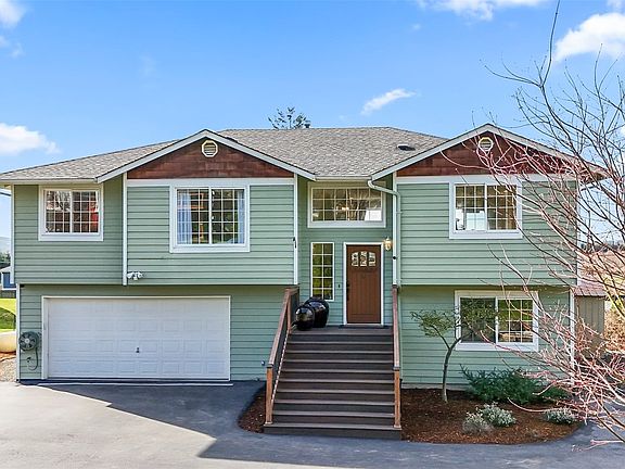 2nd image of 804 72nd Drive SE