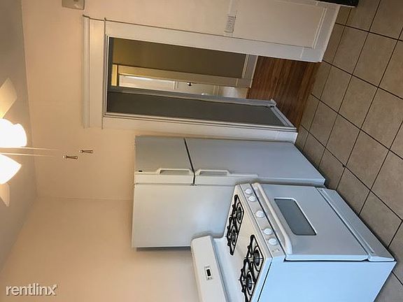 1537 Kitchen 1