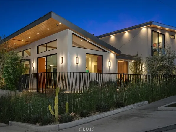 2398 Redlands Dr, Newport Beach, CA 92660
