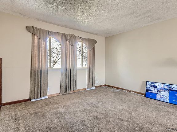 5th image of 1820 W Asbury Ave