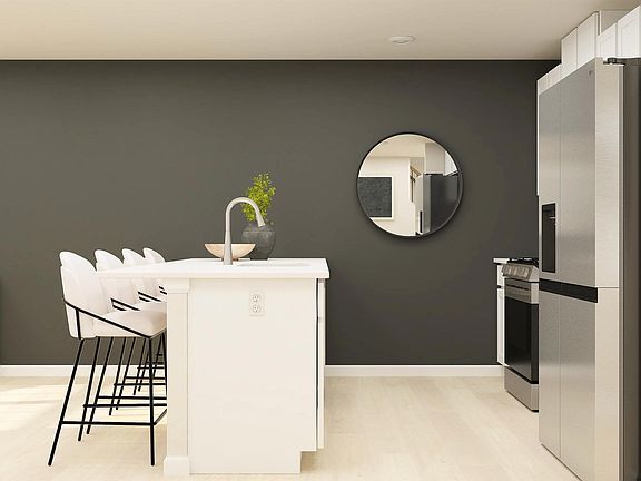 4th image of 15 Napier Ct #Rvt-3